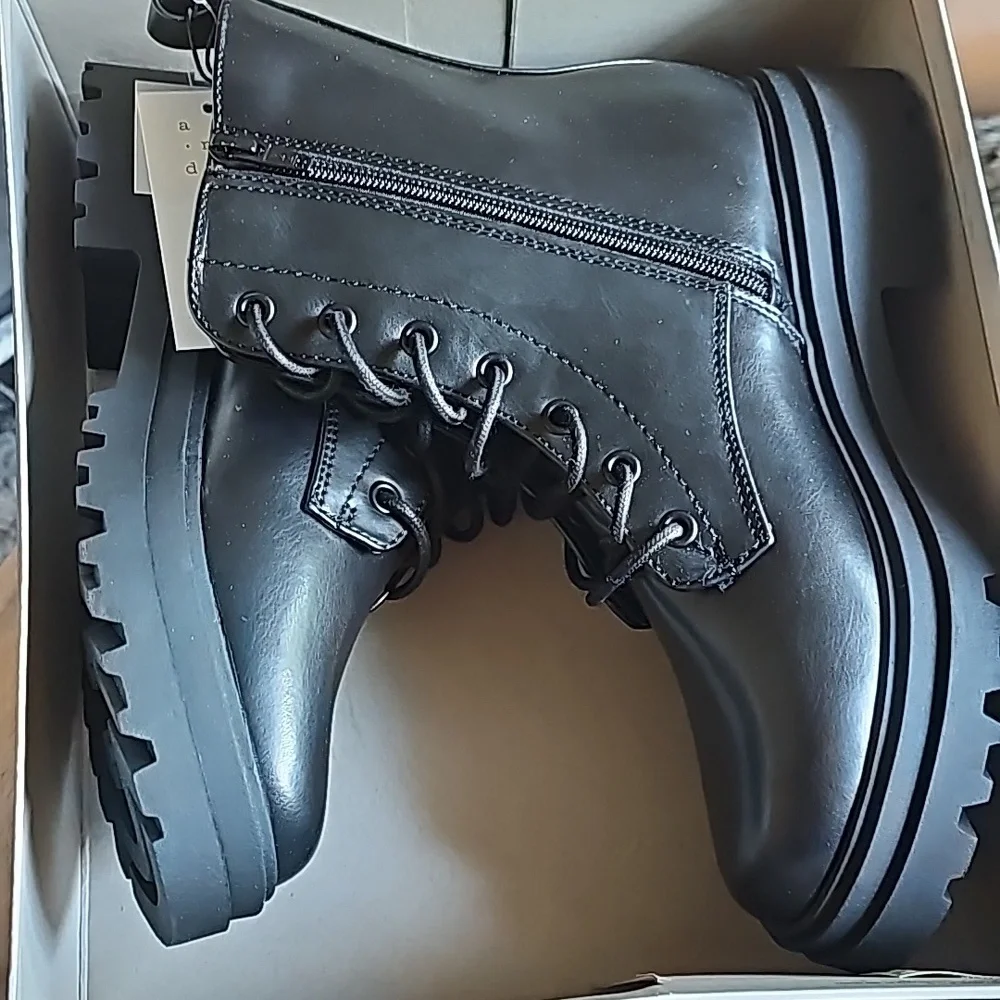 A NEW DAY Bridget Combat Boots - Picture 5 of 8